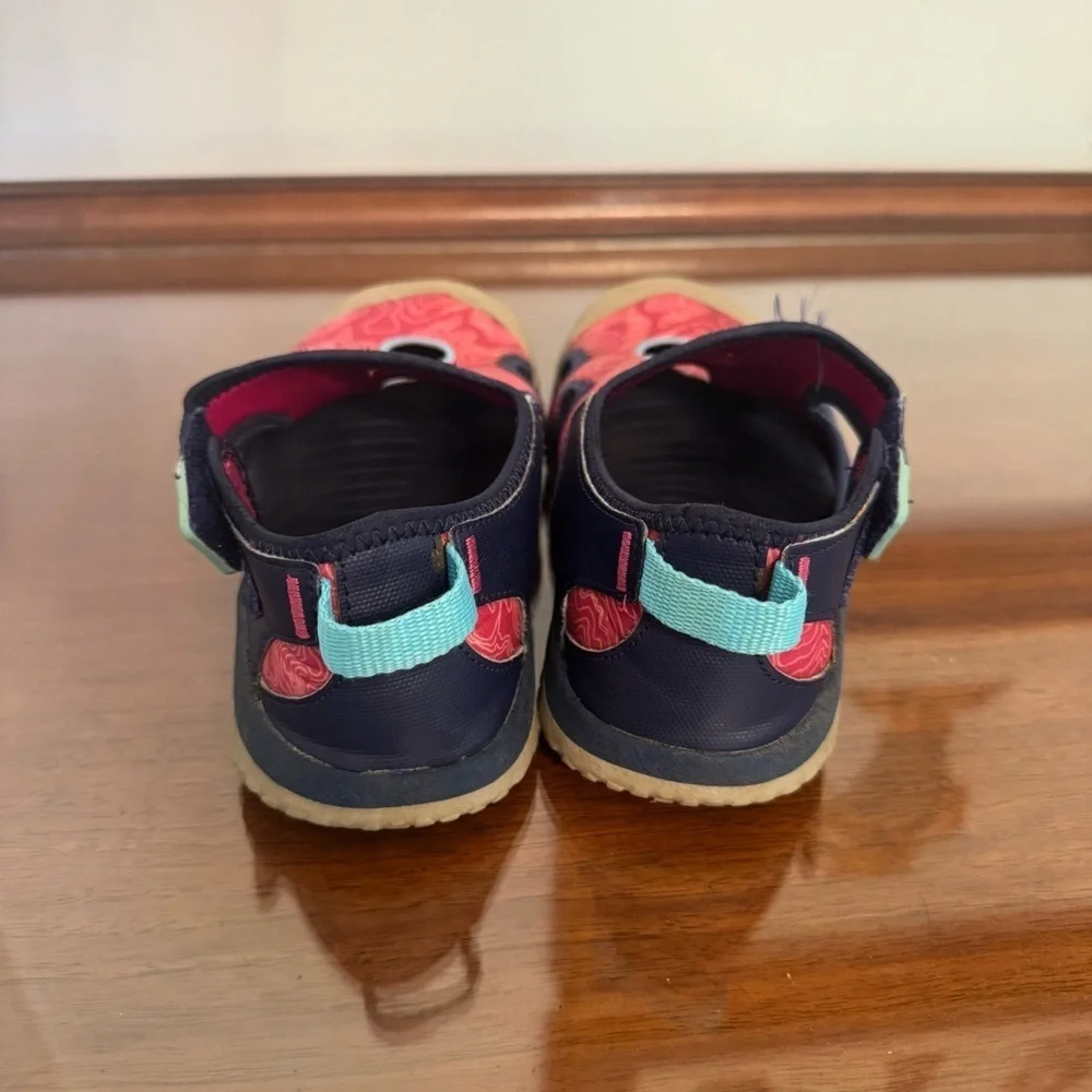 Keen Stingray Closed Toe Unisex Kids Sandals Waterproof Size 3